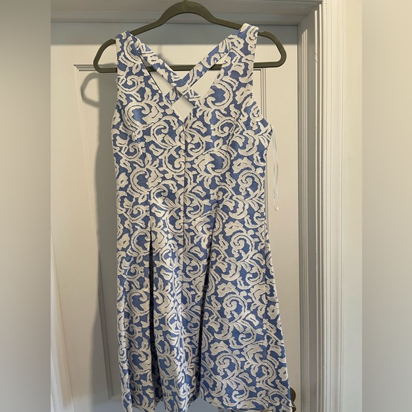 Just Taylor Dress - Picture 2 of 3